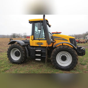 JCB 3220 Fastrac Smooth Shift, 540/65 R 30 tires, 3 pt, 1000 pto, 1977 hrs, front wts, 4 hyd remotes, air, buddy seat