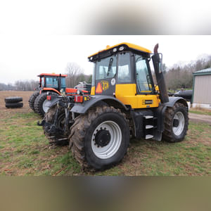 JCB 3220 Fastrac Smooth Shift, 540/65 R 30 tires, 3 pt, 1000 pto, 1977 hrs, front wts, 4 hyd remotes, air, buddy seat