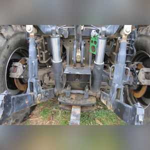 JCB 3220 Fastrac Smooth Shift, 540/65 R 30 tires, 3 pt, 1000 pto, 1977 hrs, front wts, 4 hyd remotes, air, buddy seat