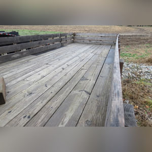 8â?? x 21â?? gooseneck trailer, tandem axle, flat bed w/ 21â? wood side boards