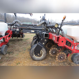 White 8500 12/23 row planter, no-till, markers, front fold, w/ monitor