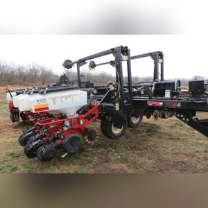 White 8500 12/23 row planter, no-till, markers, front fold, w/ monitor