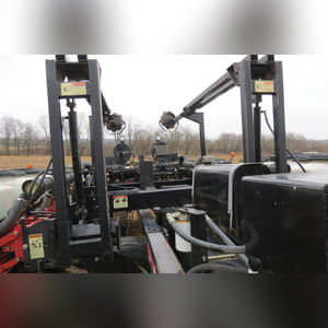 White 8500 12/23 row planter, no-till, markers, front fold, w/ monitor