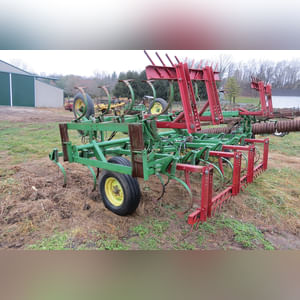 20â?? John Deere 1010 field cultivator w/ walking tandems, hyd fold, single bar harrow