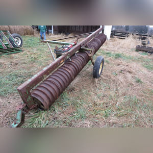 15â?? John Deere cultipacker w/ end transport