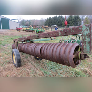 15â?? John Deere cultipacker w/ end transport