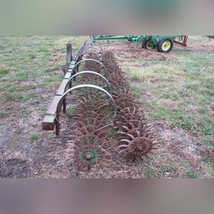 14â?? John Deere 414 rotary hoe, 3 pt