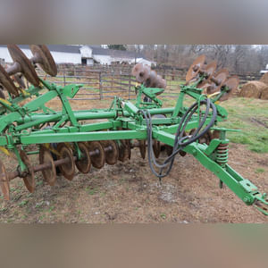 14â?? John Deere disc, manual fold, 8 ½â? spacing