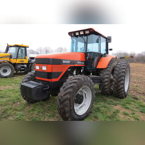 Agco Allis 9435 tractor, MFWD, 18.4-42 tires & duals, 14.9 R 30 front, front wts, 3 pt, 3 hyd remotes, pto, 4435 hrs, SN 936021ML