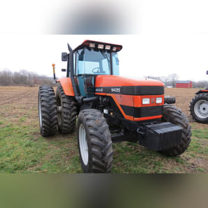 Agco Allis 9435 tractor, MFWD, 18.4-42 tires & duals, 14.9 R 30 front, front wts, 3 pt, 3 hyd remotes, pto, 4435 hrs, SN 936021ML