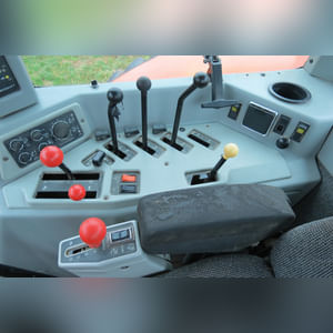 Agco Allis 9435 tractor, MFWD, 18.4-42 tires & duals, 14.9 R 30 front, front wts, 3 pt, 3 hyd remotes, pto, 4435 hrs, SN 936021ML