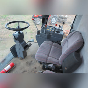 2001 Gleaner R-62 combine, 30.5 L 32 tires, 2919 hrs, 1955 separator hrs, lateral tilt, SN R62-HK62217