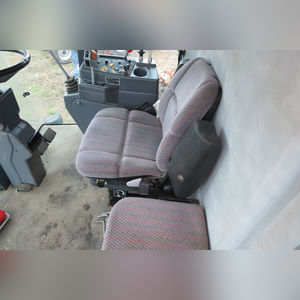 2001 Gleaner R-62 combine, 30.5 L 32 tires, 2919 hrs, 1955 separator hrs, lateral tilt, SN R62-HK62217