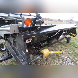 Gleaner 630 6 x 30â? corn head, SN 063025113