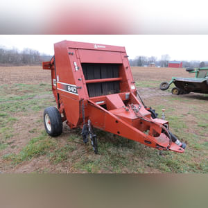 Agco Hesston 840 round baler, winrow wheels, monitor