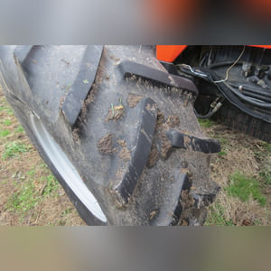 Agco Allis 6690 tractor, MFWD, 18.4 R 34 rear, 16.9 R 24 front, cab, 3 pt, 2 hyd remotes, 540/1000 pto, 1975 hrs, SN 002037