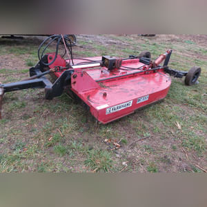 7â?? Farmhand RC270 rotary cutter, pull-type, 540 pto, hyd raise