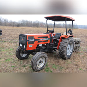 Agco Allis 4660 tractor, 14.9 R 28 tires, 3 pt, single hyd remote, canopy, 540 pto, 1432 hrs, SN 001037