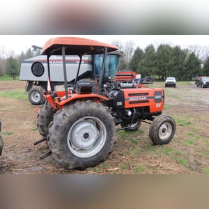 Agco Allis 4660 tractor, 14.9 R 28 tires, 3 pt, single hyd remote, canopy, 540 pto, 1432 hrs, SN 001037