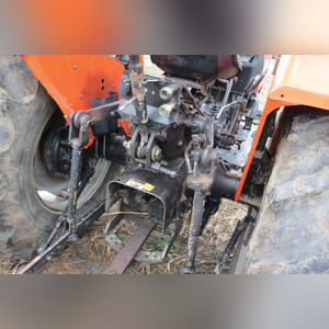 Agco Allis 4660 tractor, 14.9 R 28 tires, 3 pt, single hyd remote, canopy, 540 pto, 1432 hrs, SN 001037