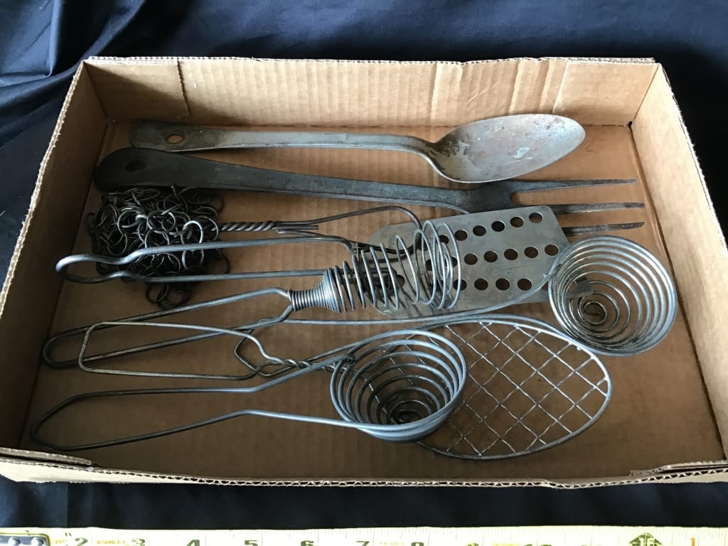 500+ LOTS OF CROCKS-PRIMITIVES-GLASS-POTTERY & MORE!