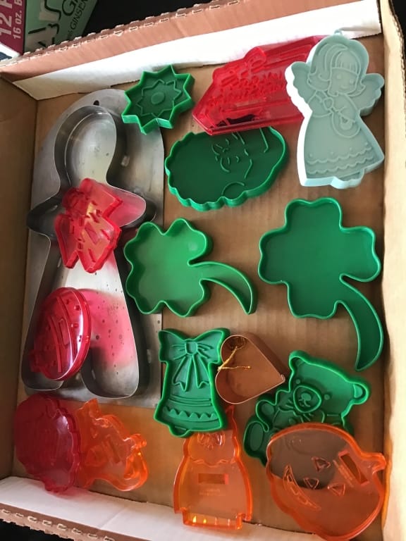 500+ LOTS OF CROCKS-PRIMITIVES-GLASS-POTTERY & MORE!