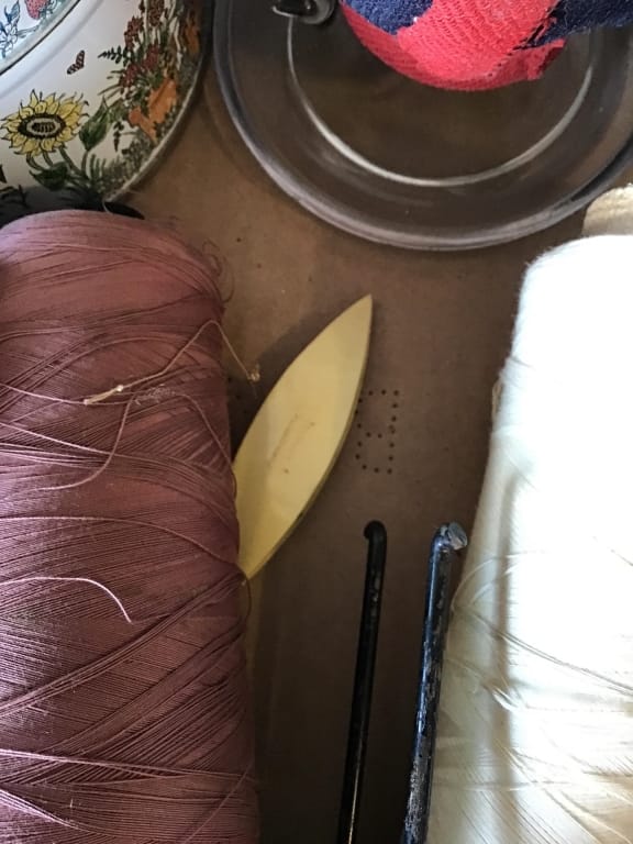 500+ LOTS OF CROCKS-PRIMITIVES-GLASS-POTTERY & MORE!