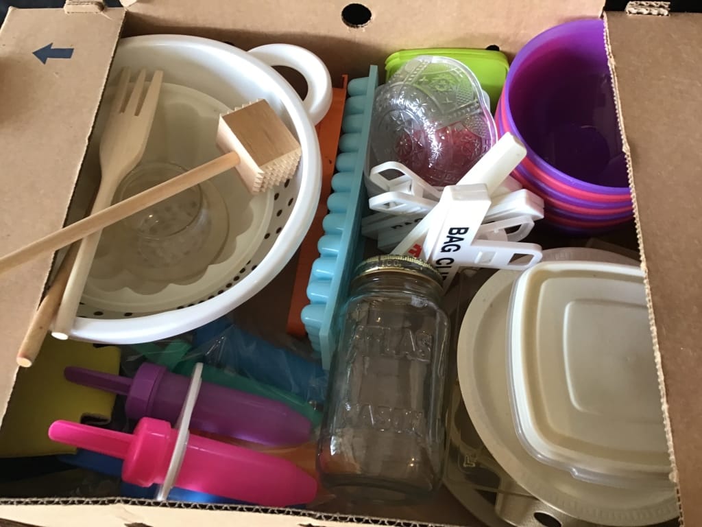 500+ LOTS OF CROCKS-PRIMITIVES-GLASS-POTTERY & MORE!