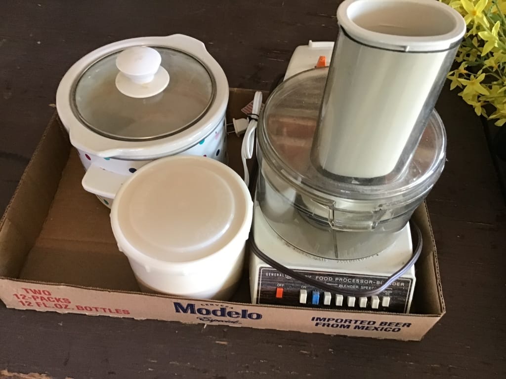 500+ LOTS OF CROCKS-PRIMITIVES-GLASS-POTTERY & MORE!