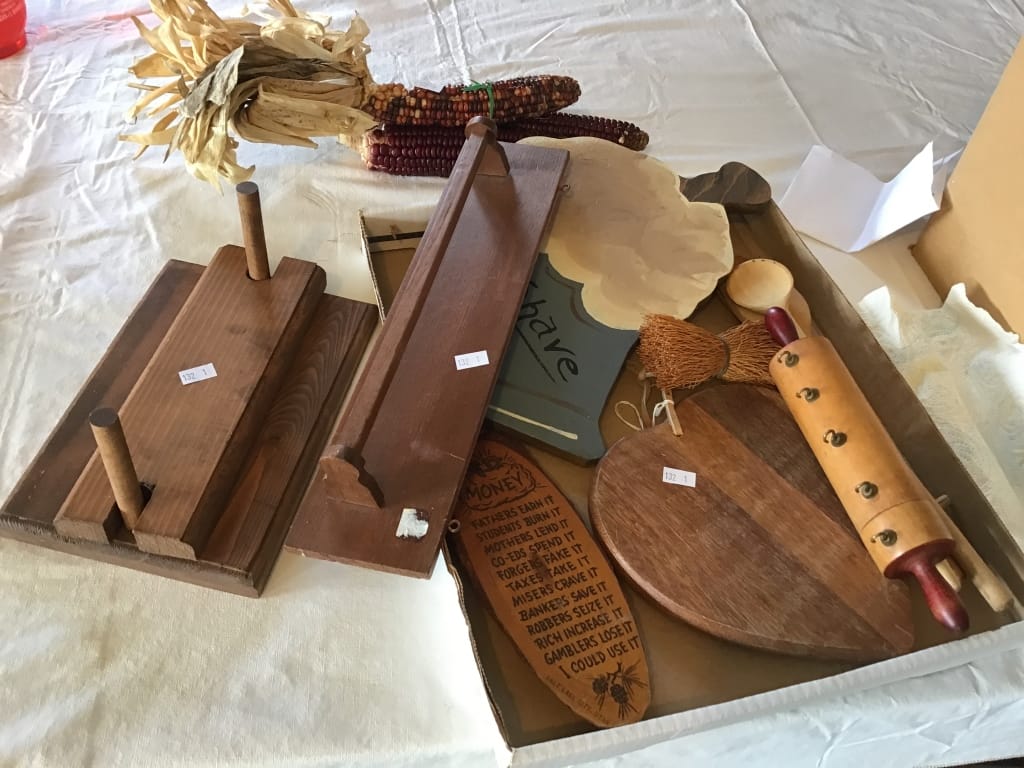 500+ LOTS OF CROCKS-PRIMITIVES-GLASS-POTTERY & MORE!