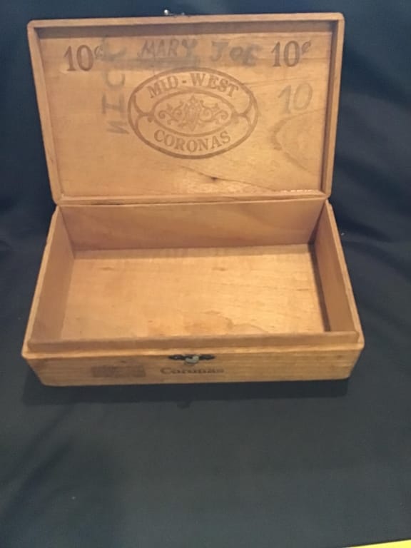 500+ LOTS OF CROCKS-PRIMITIVES-GLASS-POTTERY & MORE!