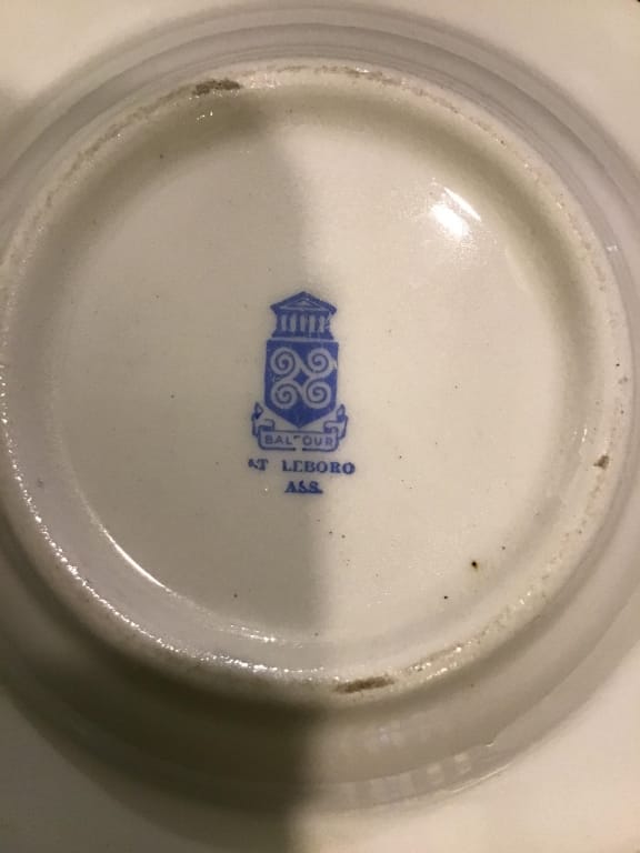 500+ LOTS OF CROCKS-PRIMITIVES-GLASS-POTTERY & MORE!