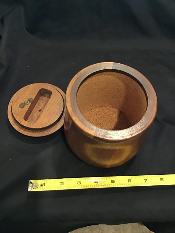 500+ LOTS OF CROCKS-PRIMITIVES-GLASS-POTTERY & MORE!