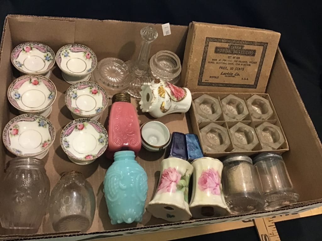 500+ LOTS OF CROCKS-PRIMITIVES-GLASS-POTTERY & MORE!
