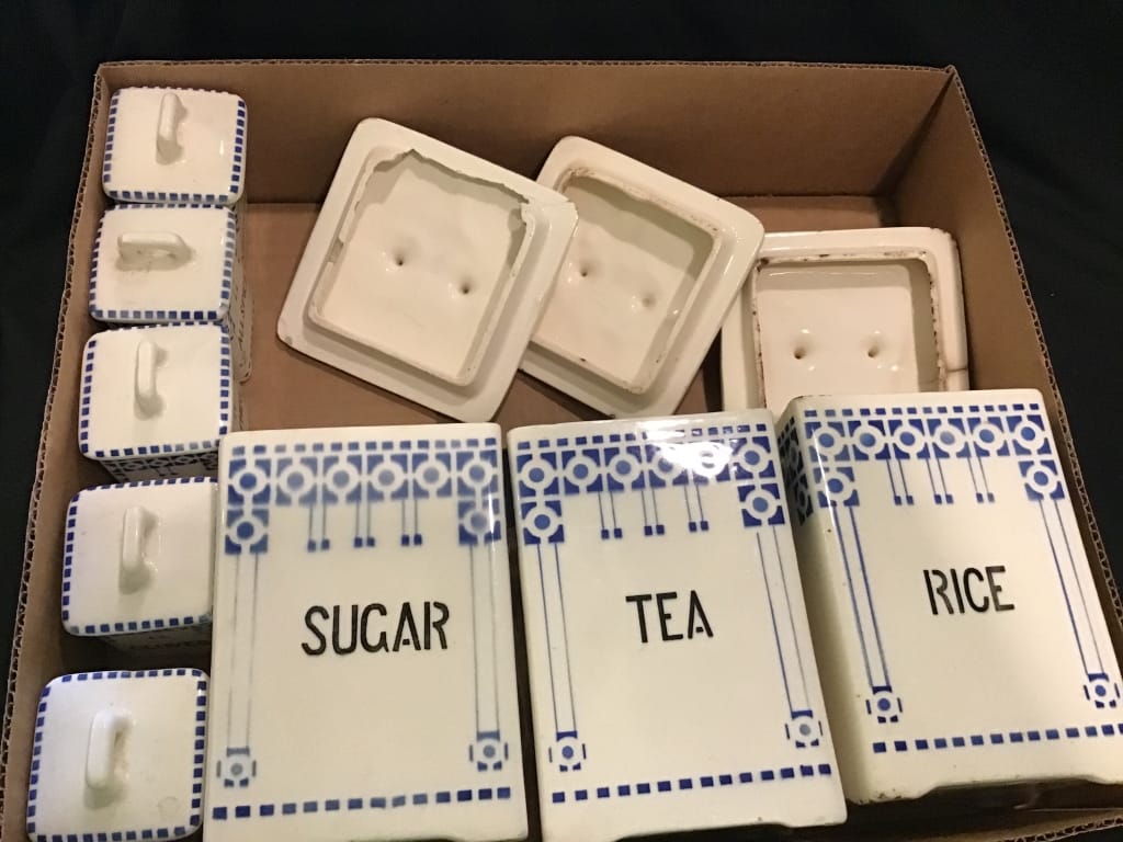 500+ LOTS OF CROCKS-PRIMITIVES-GLASS-POTTERY & MORE!