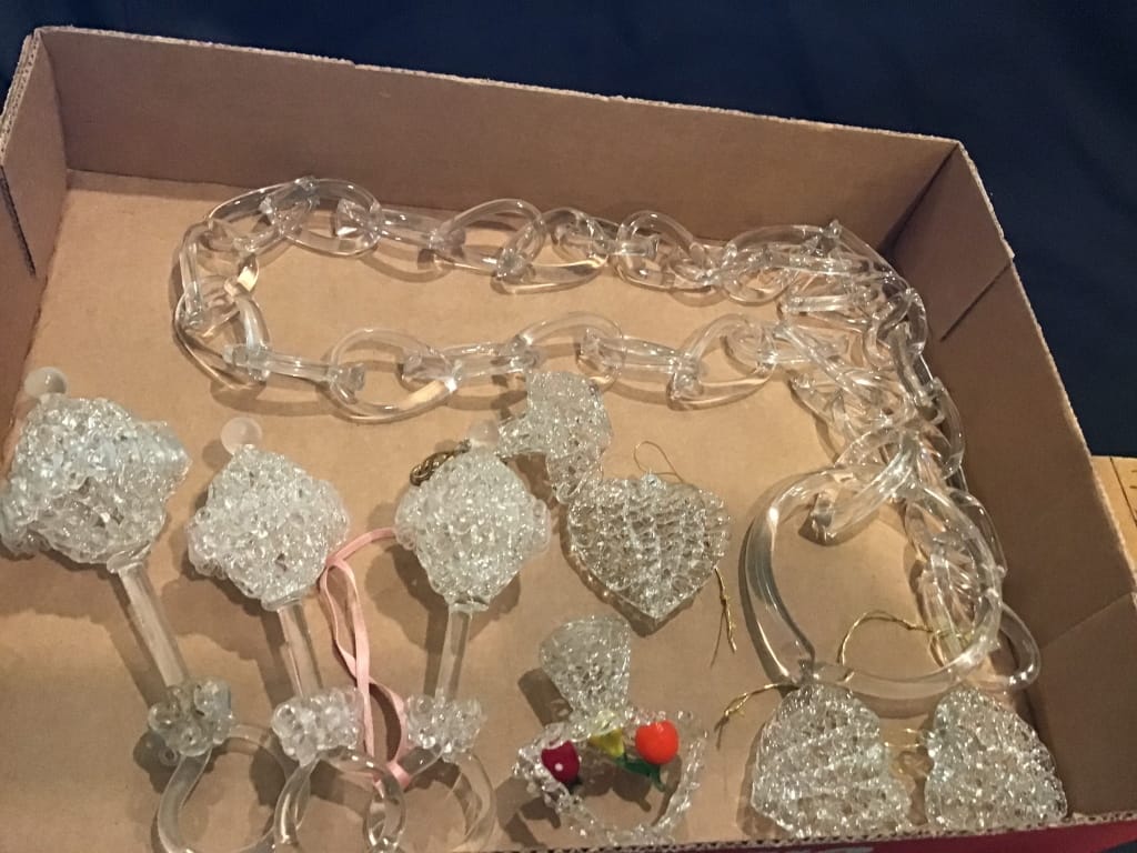 500+ LOTS OF CROCKS-PRIMITIVES-GLASS-POTTERY & MORE!