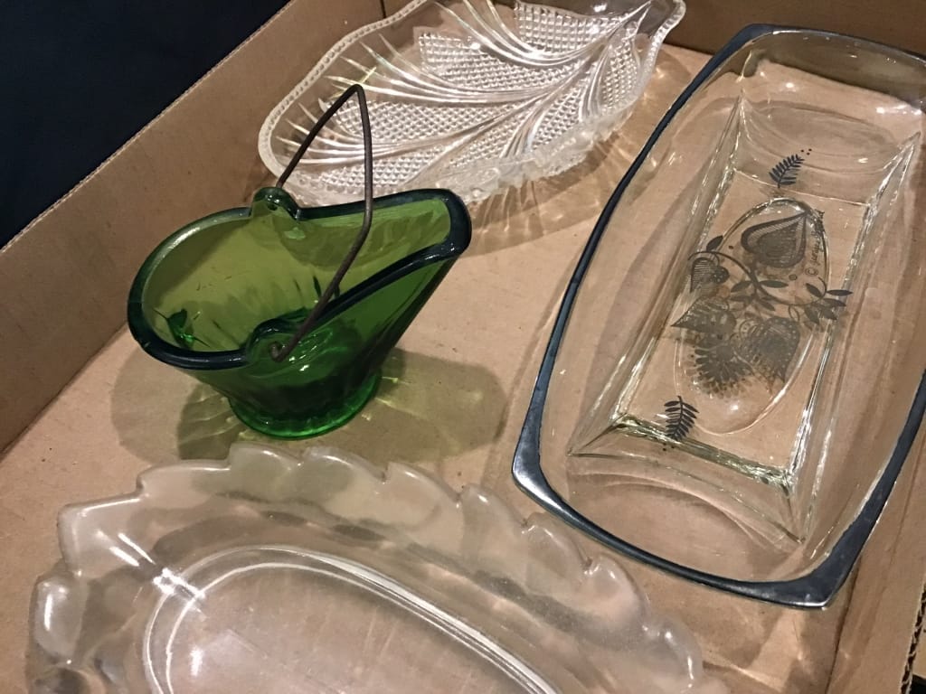 500+ LOTS OF CROCKS-PRIMITIVES-GLASS-POTTERY & MORE!