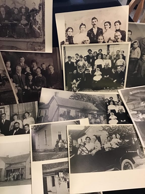 500+ LOTS OF CROCKS-PRIMITIVES-GLASS-POTTERY & MORE!