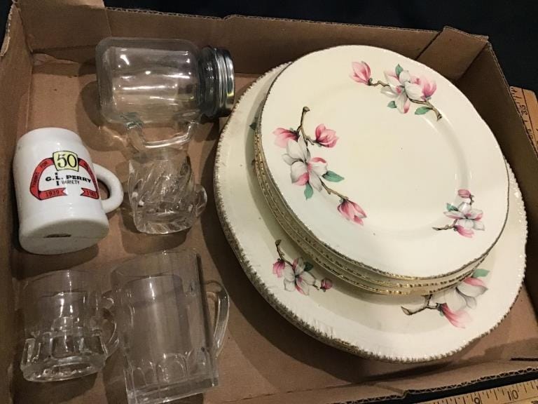 500+ LOTS OF CROCKS-PRIMITIVES-GLASS-POTTERY & MORE!