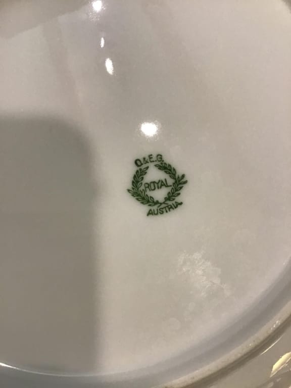 500+ LOTS OF CROCKS-PRIMITIVES-GLASS-POTTERY & MORE!