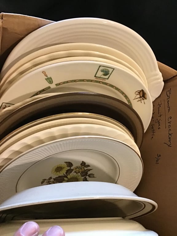 500+ LOTS OF CROCKS-PRIMITIVES-GLASS-POTTERY & MORE!