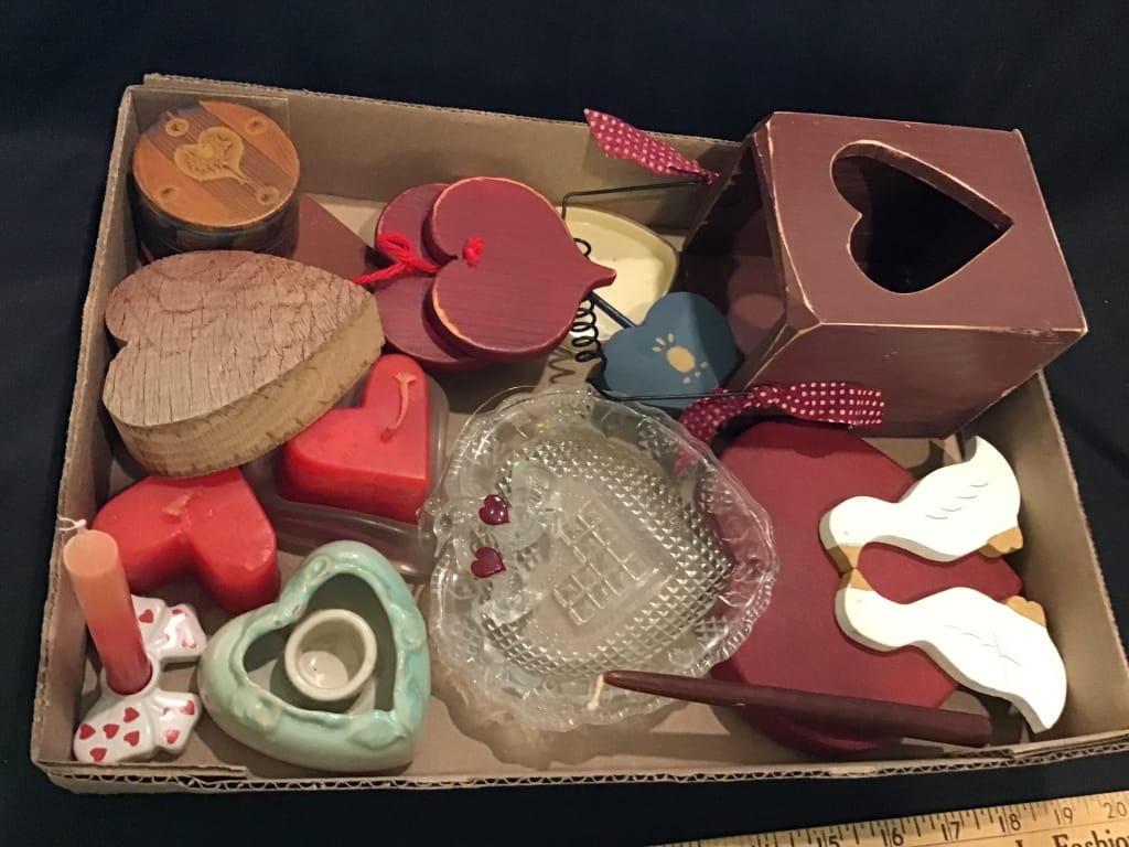 500+ LOTS OF CROCKS-PRIMITIVES-GLASS-POTTERY & MORE!
