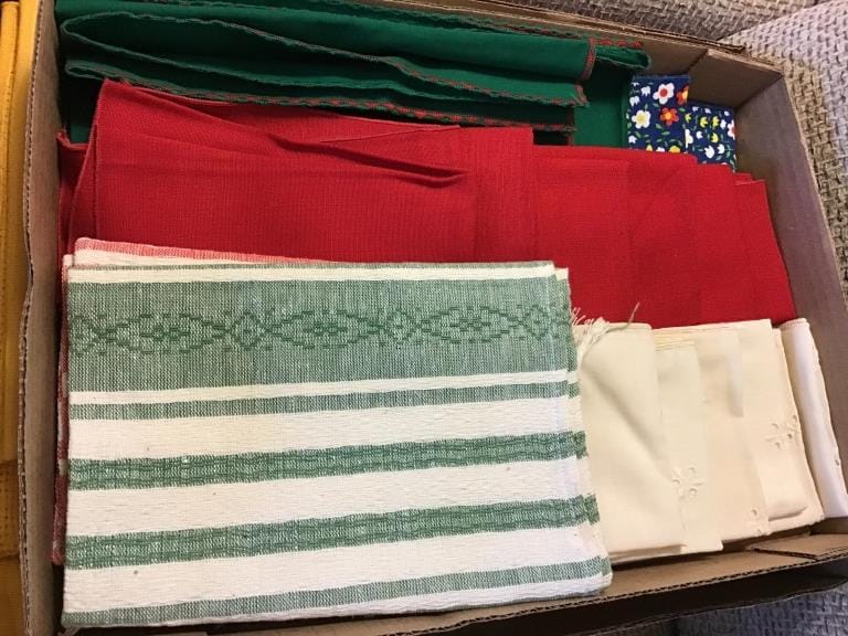 500+ LOTS OF CROCKS-PRIMITIVES-GLASS-POTTERY & MORE!