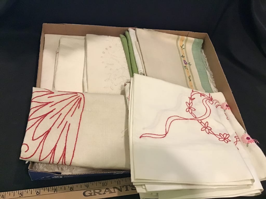 500+ LOTS OF CROCKS-PRIMITIVES-GLASS-POTTERY & MORE!