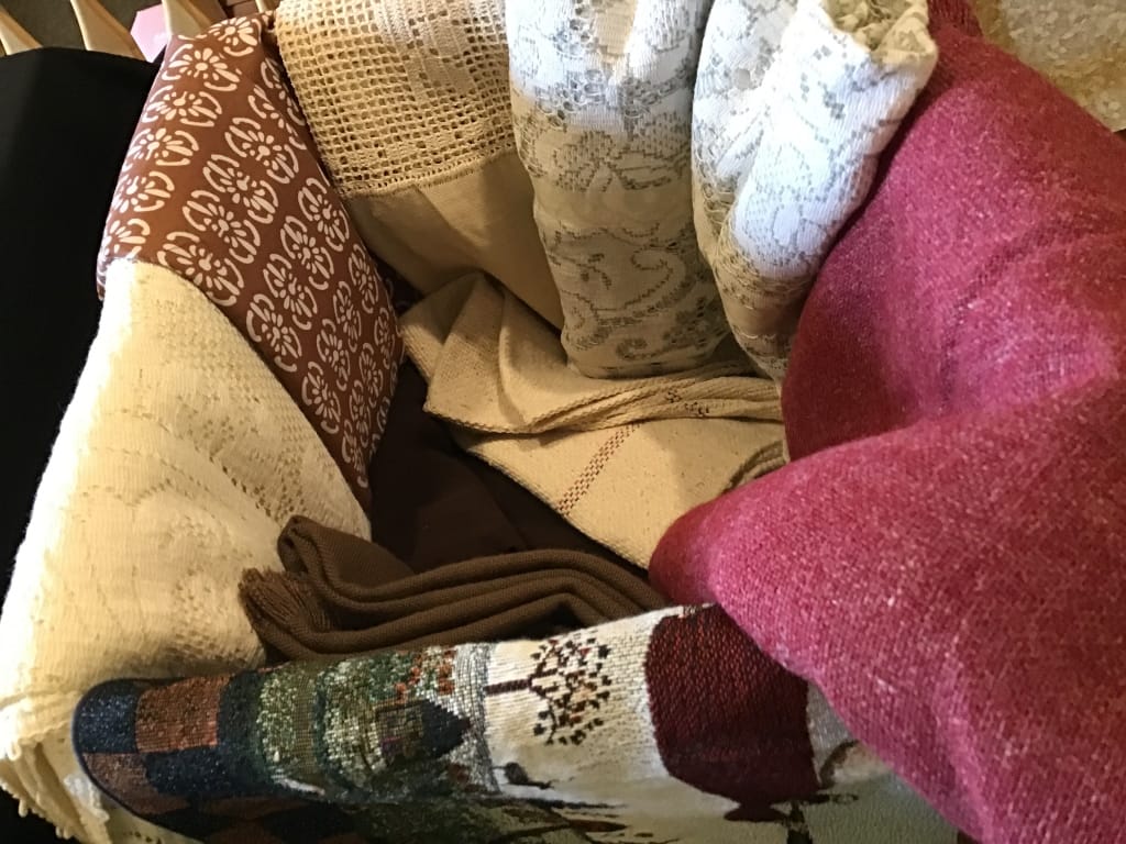 500+ LOTS OF CROCKS-PRIMITIVES-GLASS-POTTERY & MORE!