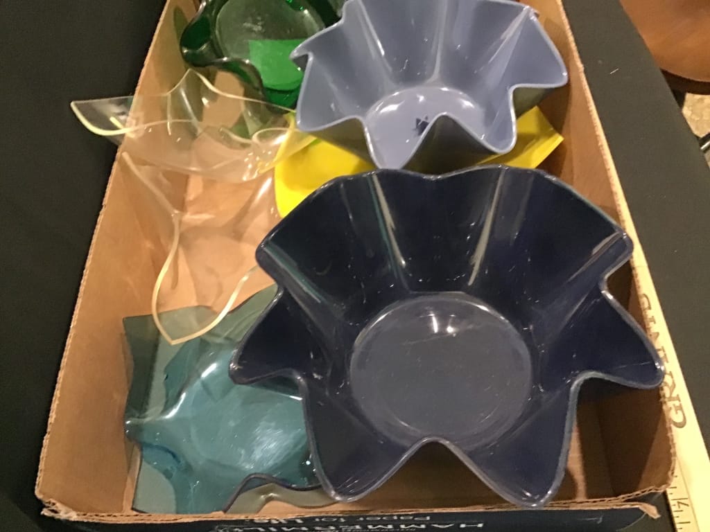 500+ LOTS OF CROCKS-PRIMITIVES-GLASS-POTTERY & MORE!