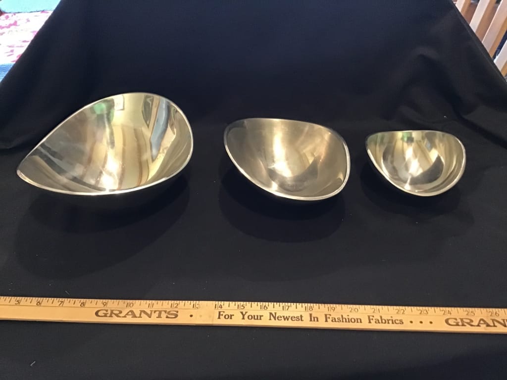 500+ LOTS OF CROCKS-PRIMITIVES-GLASS-POTTERY & MORE!