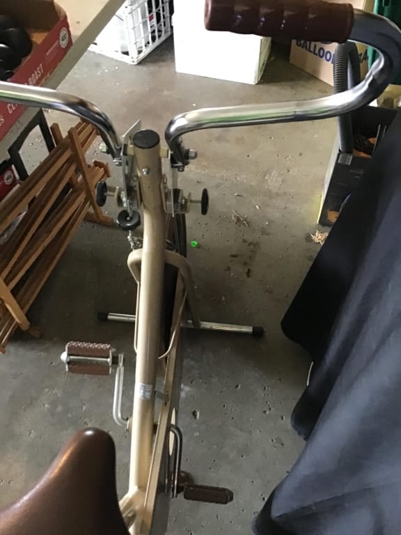 500+ LOTS OF CROCKS-PRIMITIVES-GLASS-POTTERY & MORE!