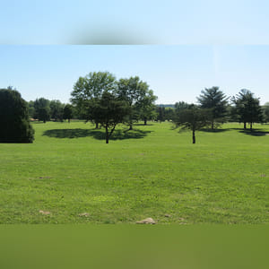 This large 104± acre tract contains an 18-hole, par-72 golf course with a total yardage of 6,535