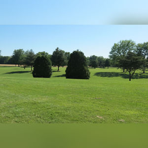 This large 104± acre tract contains an 18-hole, par-72 golf course with a total yardage of 6,535